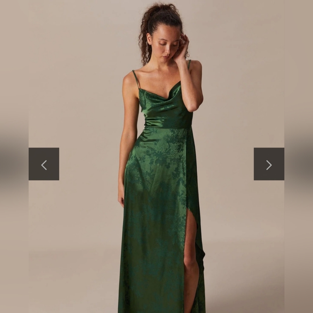 NWT Rihoas Green Cowl Neck JacquardSatin Maxi Dress, Small